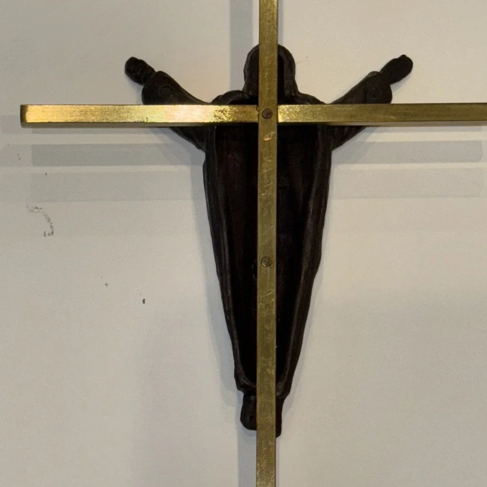 Catholic Metal and Resin Antique Gold Tone Looking 9 3/4